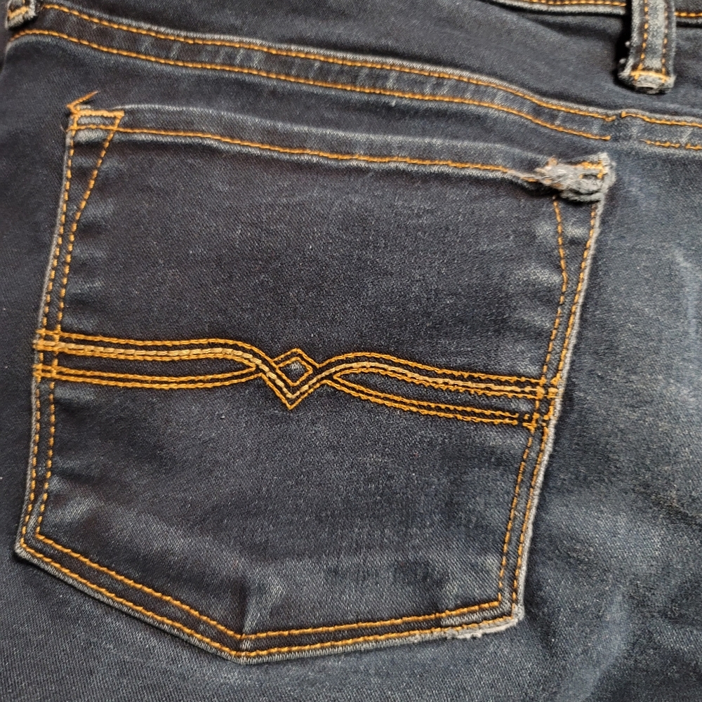 LUCKY BRAND CHARLIE BABY BOOT JEAN Vintage Low Rise Boot Cut Denim stretch comfy - Picture 3 of 16